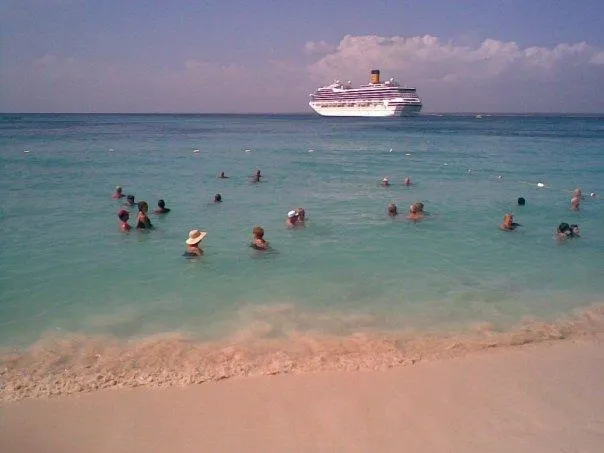 Catalina - gente en la playa
